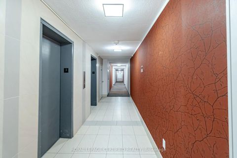 Photo 39 at 112 - 2645 Jane Street, Jane Heights, Toronto