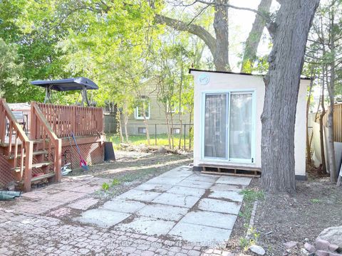 Photo 18 at 272 Conestoga Avenue, Harding, Richmond Hill