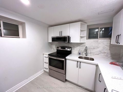 Photo 27 at 272 Conestoga Avenue, Harding, Richmond Hill