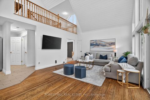 Photo 7 at 26 Elm Grove Avenue, Oak Ridges, Richmond Hill