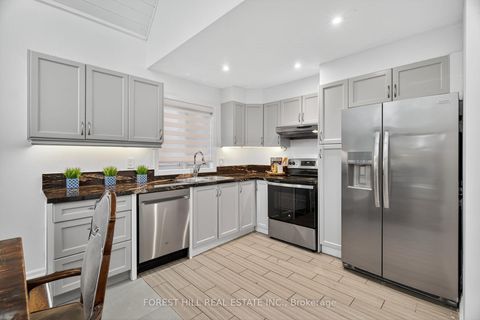 Photo 15 at 26 Elm Grove Avenue, Oak Ridges, Richmond Hill