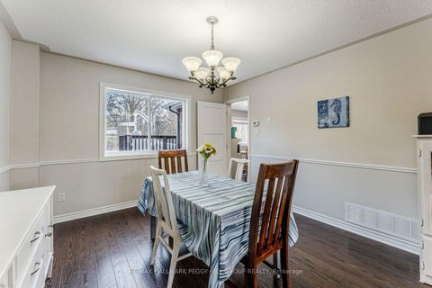 Photo 7 at 26 Kenwell Crescent, Holly, Barrie