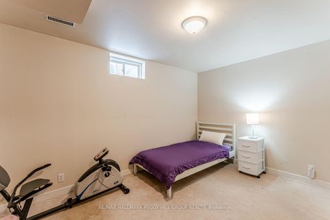 Photo 13 at 26 Kenwell Crescent, Holly, Barrie