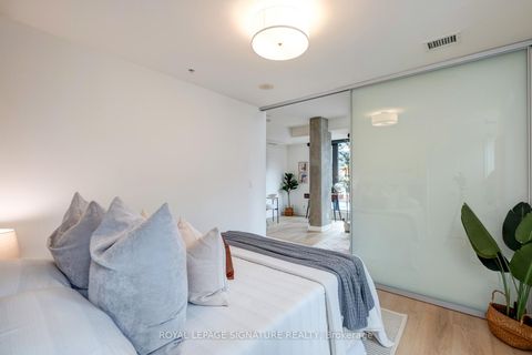 Photo 10 at 704 - 32 Camden Street, Waterfront Communities C1, Toronto