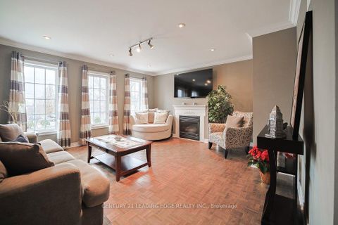 Photo 14 at 130 Solway Avenue, Maple, Vaughan