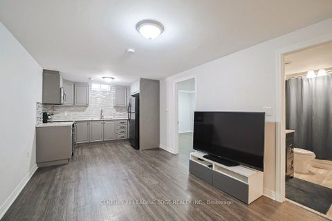 Photo 32 at 130 Solway Avenue, Maple, Vaughan