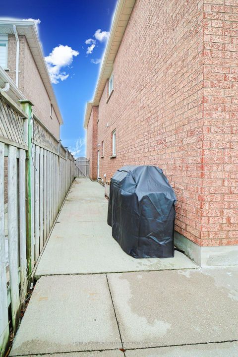 Photo 40 at 130 Solway Avenue, Maple, Vaughan