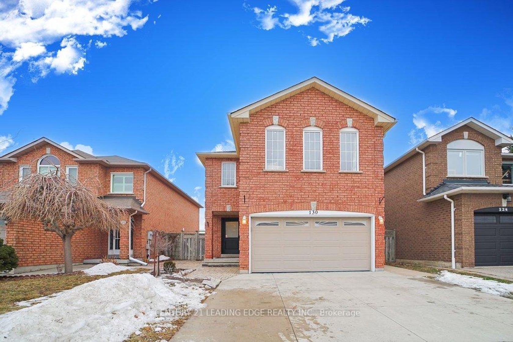 130 Solway Avenue, Maple, Vaughan photo number 2