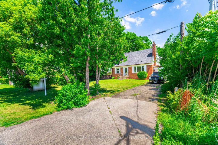 Photo 1 at 2015 Stanfield Road, Lakeview, Mississauga