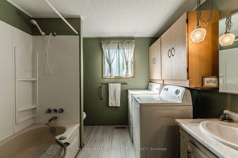 Photo 10 at 15 Riverview Circle, Rural Innisfil, Innisfil