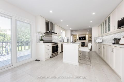 Photo 13 at 202 Mckee Avenue, Willowdale East, Toronto