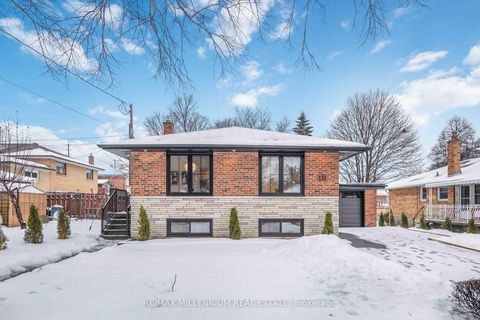 Photo 1 at 131 Applefield Drive, Bendale, Toronto