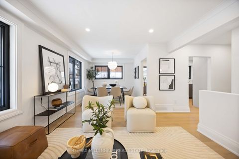 Photo 6 at 131 Applefield Drive, Bendale, Toronto