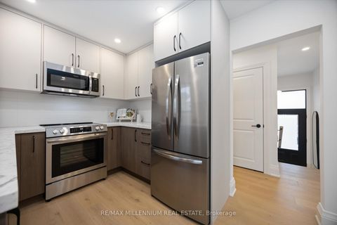 Photo 15 at 131 Applefield Drive, Bendale, Toronto