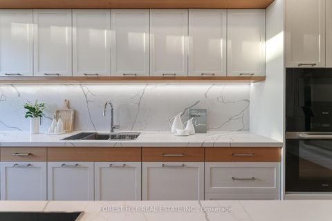 Photo 15 at 301 - 342 Spadina Road, Forest Hill South, Toronto