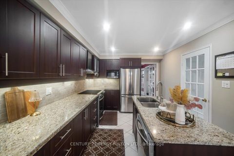 Photo 10 at 38 Carlisle Crescent, Rouge E11, Toronto