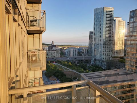 Photo 1 at 2011 - 15 Iceboat Terrace, Waterfront Communities C1, Toronto