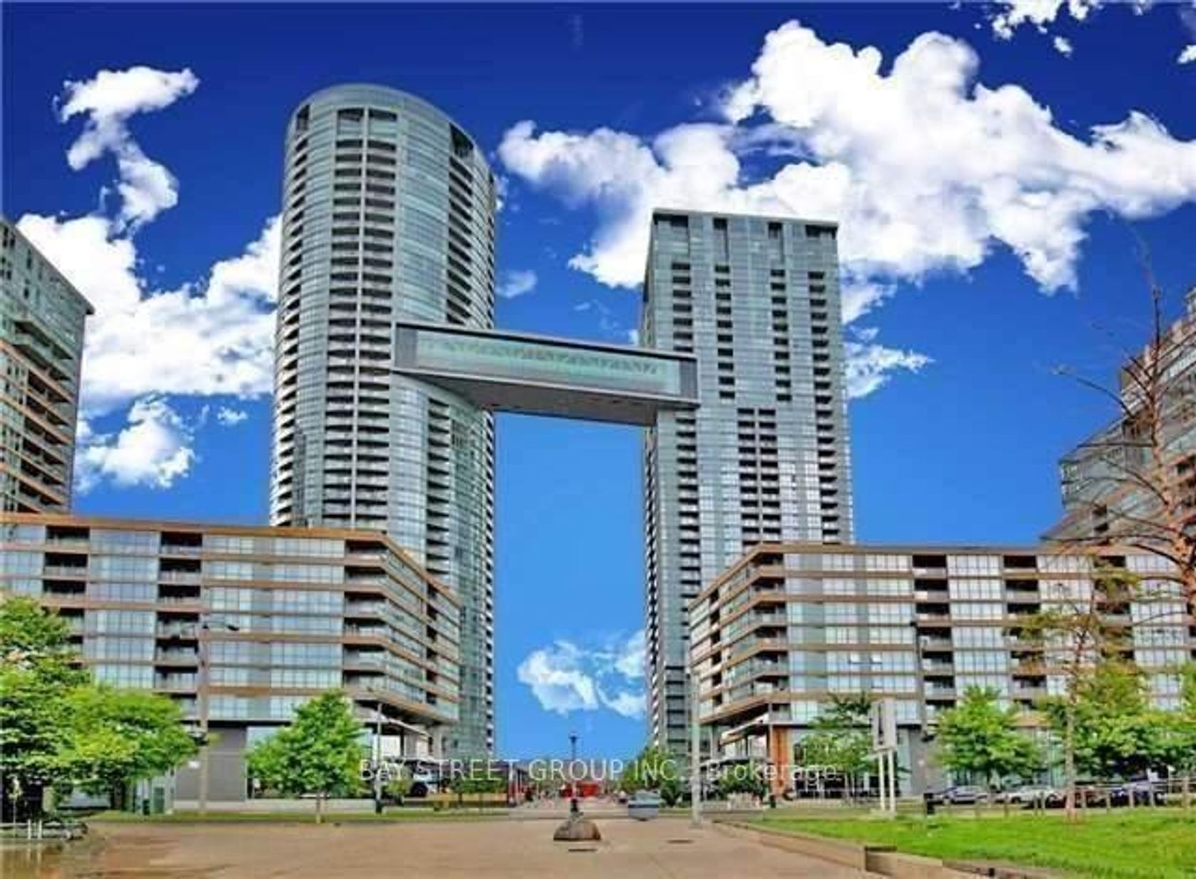 2011 - 15 Iceboat Terrace, Waterfront Communities C1, Toronto 