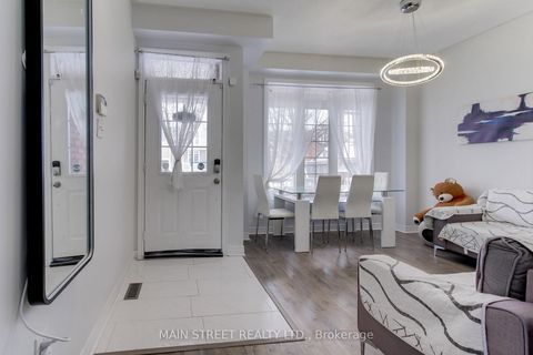 Photo 4 at 164 Glasgow Crescent, Keswick South, Georgina