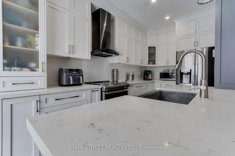 Photo 10 at 164 Glasgow Crescent, Keswick South, Georgina