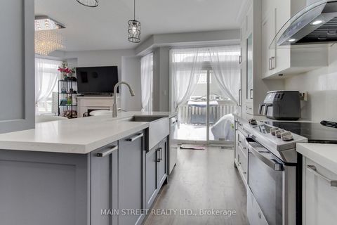 Photo 14 at 164 Glasgow Crescent, Keswick South, Georgina