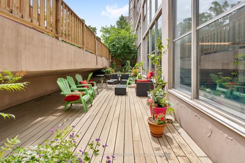 Photo 19 at 208 - 65 Scadding Avenue, Waterfront Communities C8, Toronto