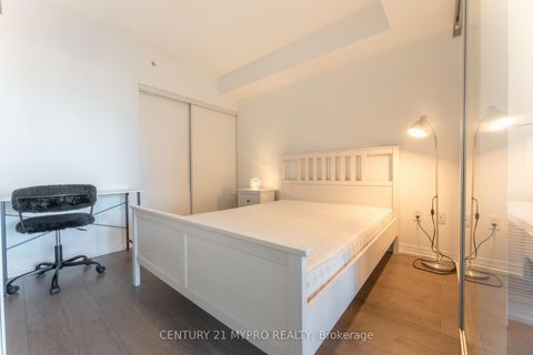 Photo 13 at 735 - 251 Jarvis Street, Moss Park, Toronto