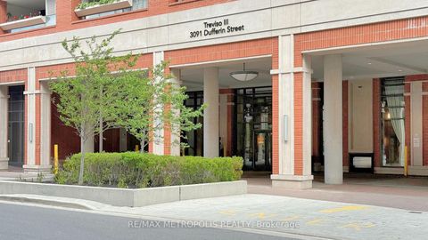 Photo 2 at 833 - 3091 Dufferin Avenue, Glen Park, Toronto