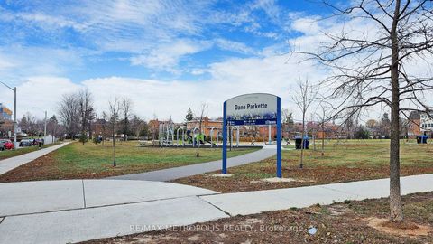 Photo 32 at 833 - 3091 Dufferin Avenue, Glen Park, Toronto