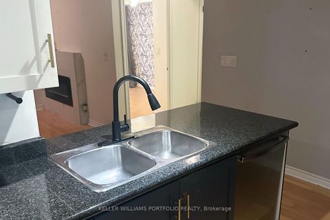 Photo 4 at 841 - 250 Wellington Street W, Waterfront Communities C1, Toronto