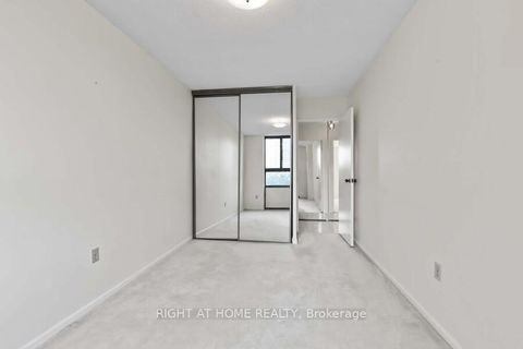 Photo 12 at 612 - 177 Linus Road, Don Valley Village, Toronto