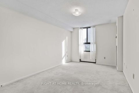 Photo 14 at 612 - 177 Linus Road, Don Valley Village, Toronto