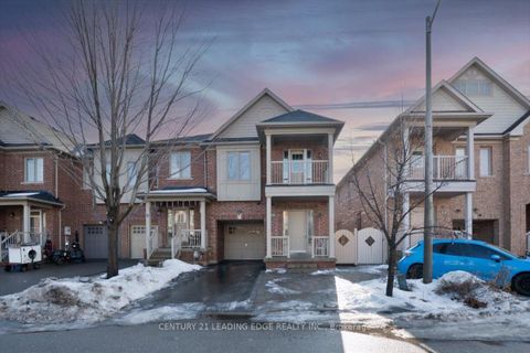 Photo 1 at 15 Coranto Way, Vellore Village, Vaughan