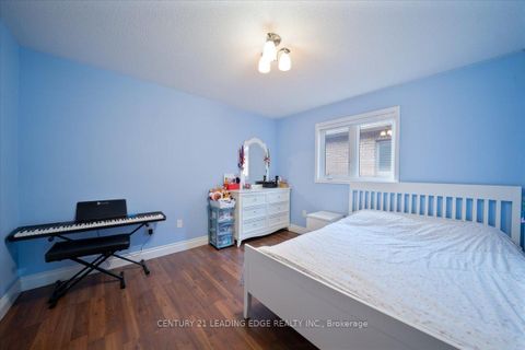 Photo 19 at 15 Coranto Way, Vellore Village, Vaughan