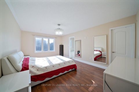 Photo 22 at 15 Coranto Way, Vellore Village, Vaughan