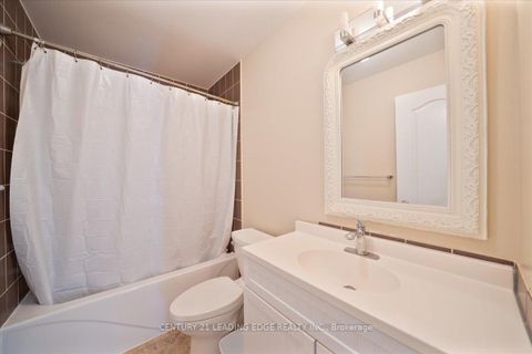 Photo 28 at 15 Coranto Way, Vellore Village, Vaughan