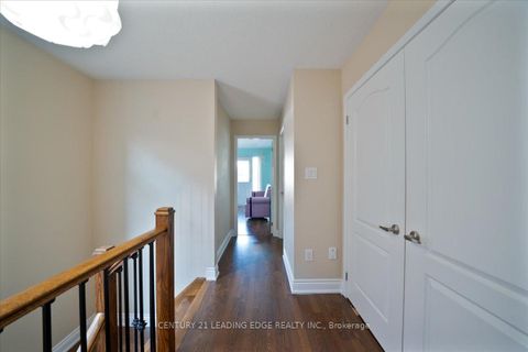 Photo 31 at 15 Coranto Way, Vellore Village, Vaughan