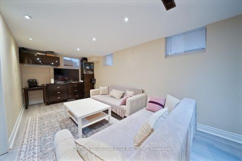 Photo 37 at 15 Coranto Way, Vellore Village, Vaughan