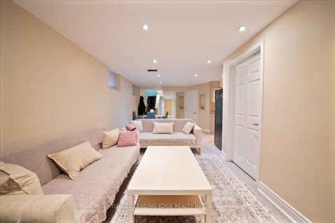 Photo 39 at 15 Coranto Way, Vellore Village, Vaughan