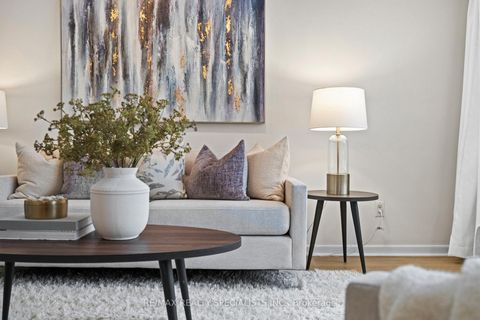 Photo 6 at 322 Parkview Avenue, Willowdale East, Toronto