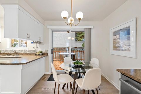 Photo 12 at 322 Parkview Avenue, Willowdale East, Toronto