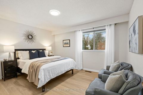 Photo 16 at 322 Parkview Avenue, Willowdale East, Toronto