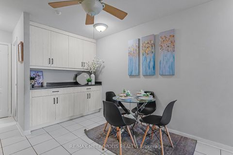 Photo 8 at 216 - 2500 Rutherford Road, Maple, Vaughan