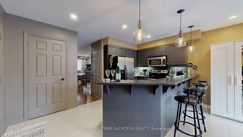 Photo 6 at 2080 Erin Gate Boulevard, Amberlea, Pickering