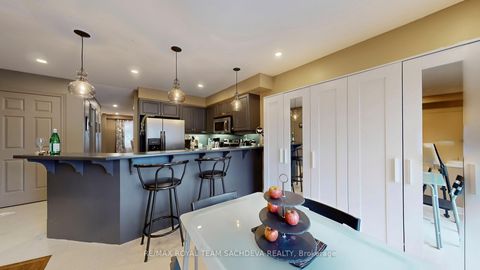 Photo 11 at 2080 Erin Gate Boulevard, Amberlea, Pickering