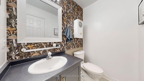 Photo 16 at 2080 Erin Gate Boulevard, Amberlea, Pickering