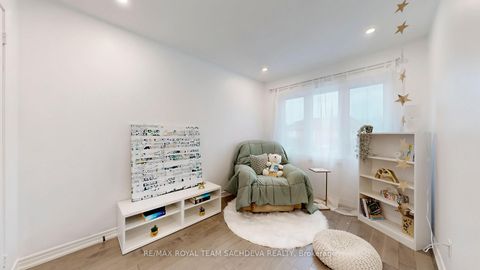 Photo 31 at 2080 Erin Gate Boulevard, Amberlea, Pickering