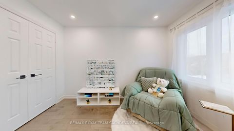 Photo 33 at 2080 Erin Gate Boulevard, Amberlea, Pickering