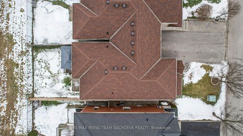 Photo 39 at 2080 Erin Gate Boulevard, Amberlea, Pickering