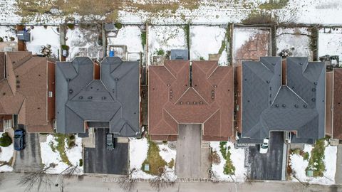 Photo 40 at 2080 Erin Gate Boulevard, Amberlea, Pickering